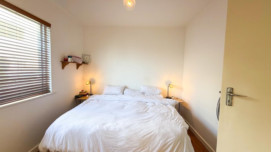 To Let 1 Bedroom Property for Rent in Vredehoek Western Cape